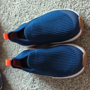 Slip on sneakers never worn no tags size 8 little kids